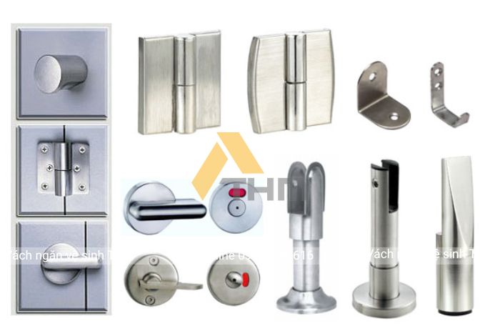 Phụ kiện vách ngăn nhà vệ sinh bao gồm những gì?