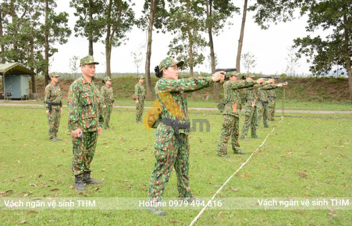 THI CÔNG VÁCH NGĂN VỆ SINH THM TẠI TRƯỜNG BẮN MIẾU MÔN – HÀ NỘI