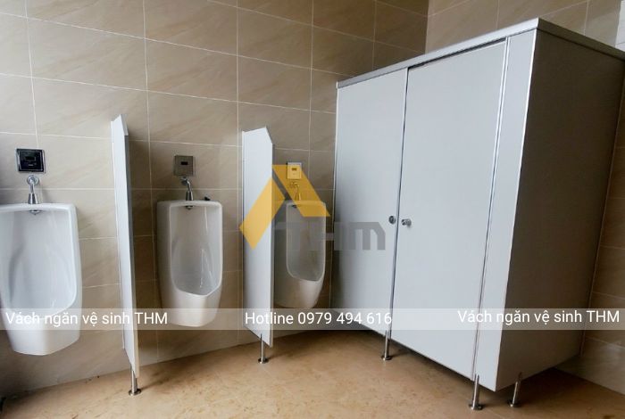 THI CÔNG VÁCH NGĂN VỆ SINH THM TẠI TRƯỜNG BẮN MIẾU MÔN - HÀ NỘI