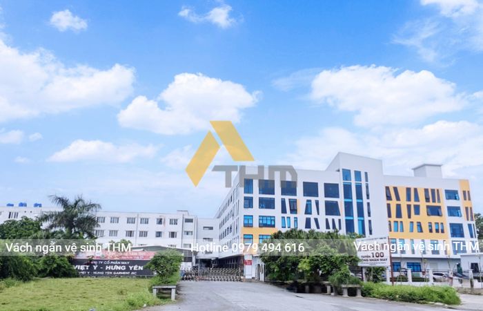 THI CÔNG VÁCH NGĂN VỆ SINH THM TẠI CÔNG TY MAY VIỆT Ý – HƯNG YÊN