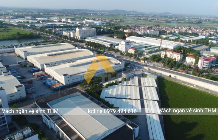 THI CÔNG VÁCH NGĂN VỆ SINH THM TẠI KCN ĐÌNH TRÁM – BẮC GIANG