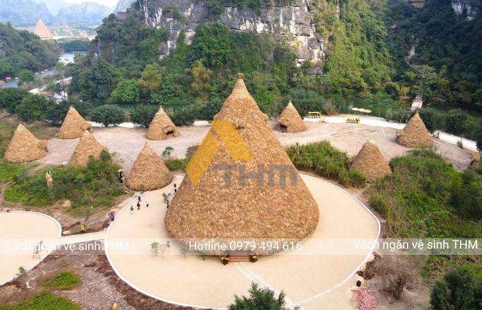 THI CÔNG VÁCH NGĂN VỆ SINH THM TẠI KHÔNG GIAN VĂN HOÁ KHÊ CỐC – NINH BÌNH