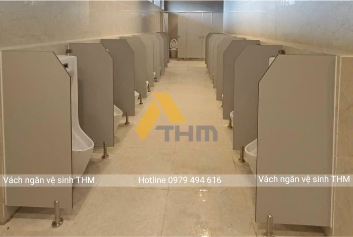 THI CÔNG VÁCH NGĂN VỆ SINH THM TẠI KHU PHỤ CHỢ CHÙA BÁI ĐÍNH - NINH BÌNH