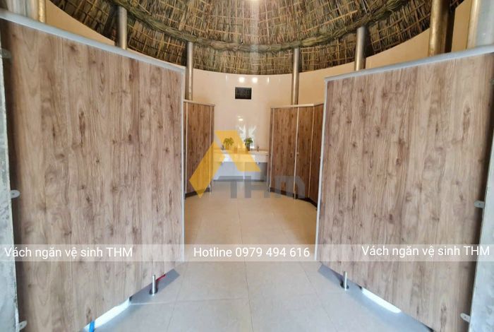 THI CÔNG VÁCH NGĂN VỆ SINH THM TẠI KHÔNG GIAN VĂN HOÁ KHÊ CỐC - NINH BÌNH