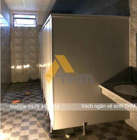 THI CÔNG VÁCH NGĂN VỆ SINH THM TẠI TRUNG TÂM PHÁT TRIỂN ĐHQG HÀ NỘI